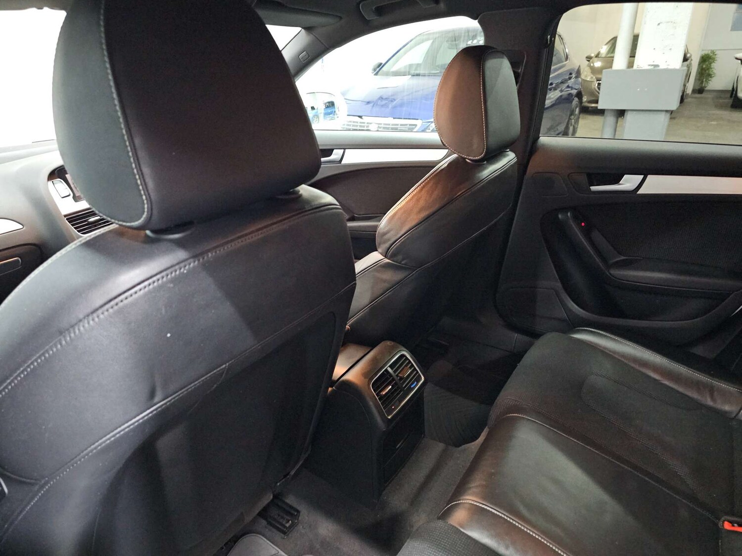 Used Audi A4 2010 for sale - 77905889: Photo 24