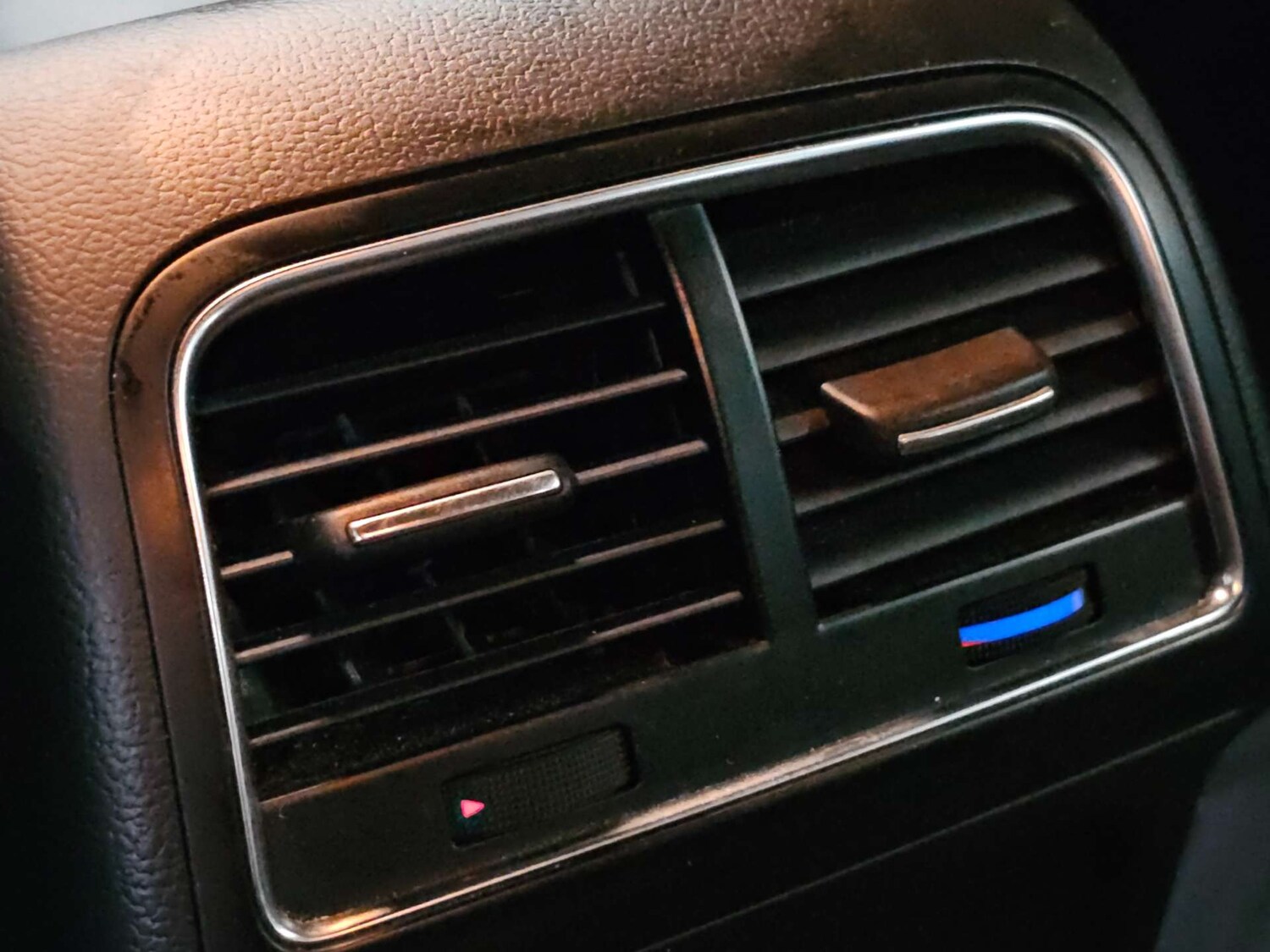 Used Audi A4 2010 for sale - 77905889: Photo 26