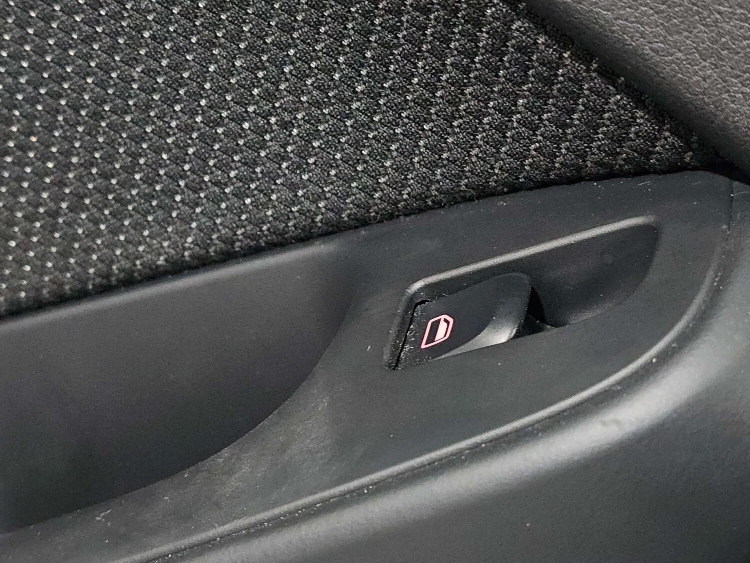 Used Audi A4 2010 for sale - 77905889: Photo 32