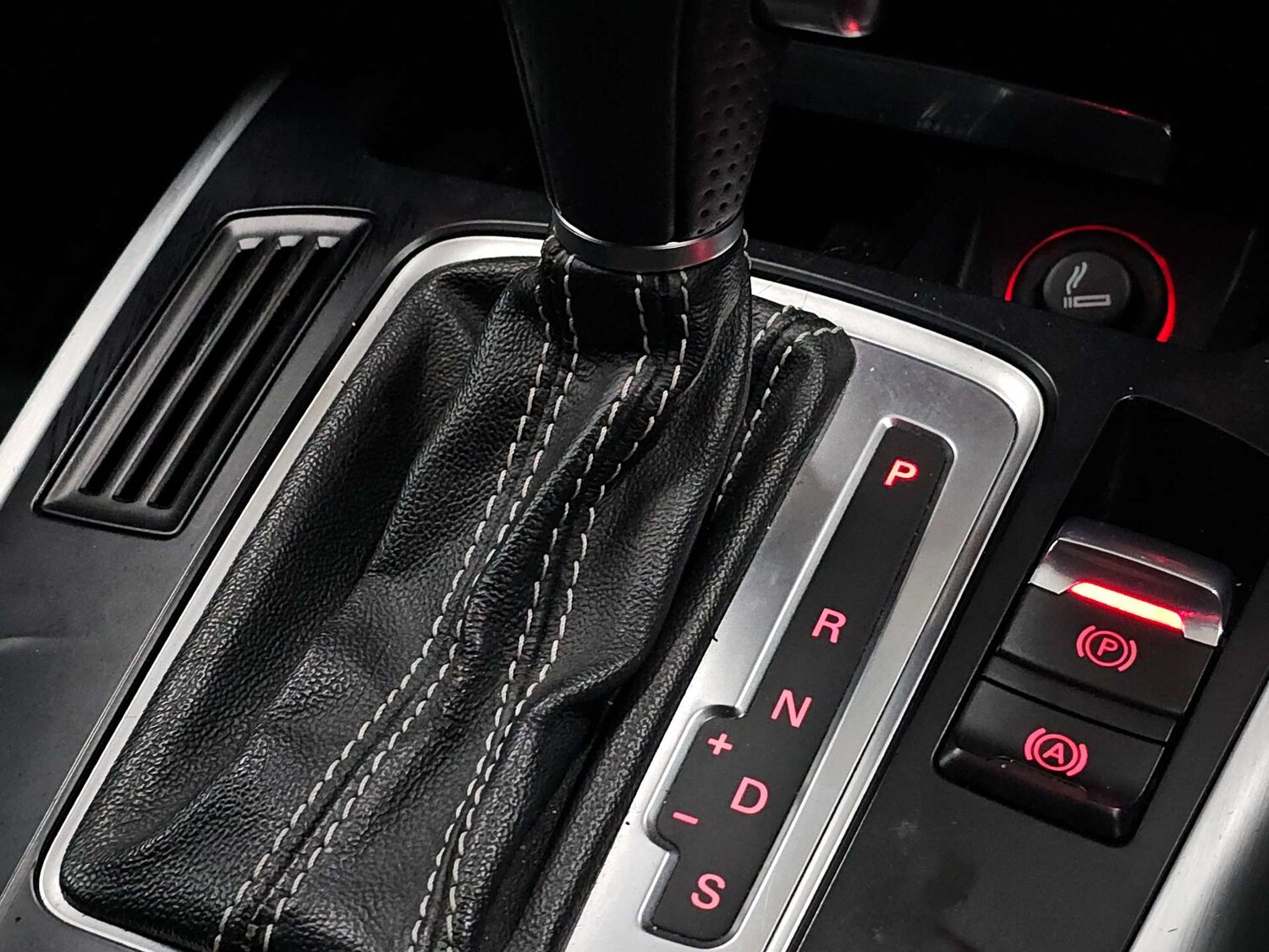 Used Audi A4 2010 for sale - 77905889: Photo 50