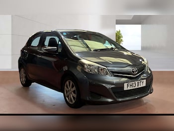 Used Toyota Yaris 2013 for sale - 79058502: Photo