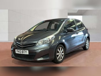 Used Toyota Yaris 2013 for sale - 79058502: Photo