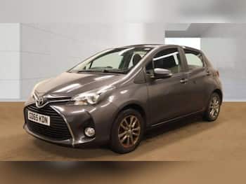 Used Toyota Yaris 2015 for sale - 79749744: Photo