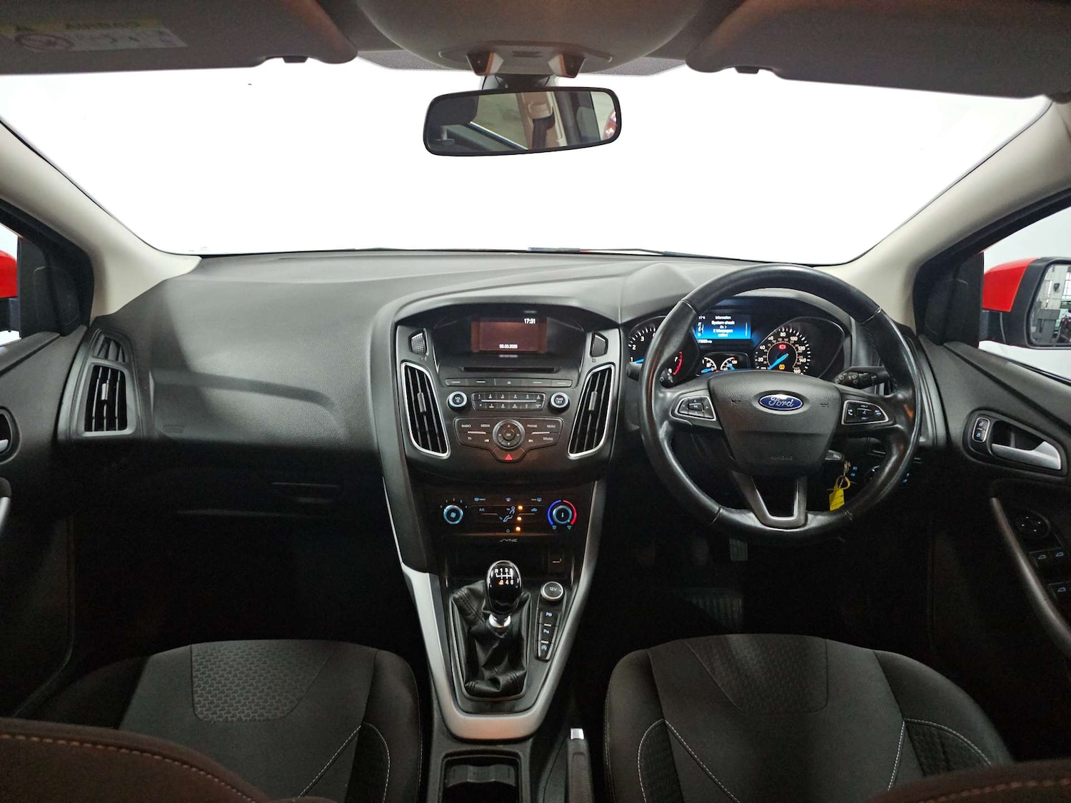 Used Ford Focus 2015 for sale - 77905869: Photo 2