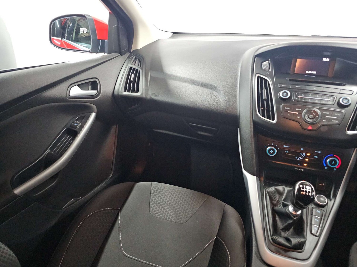 Used Ford Focus 2015 for sale - 77905869: Photo 40