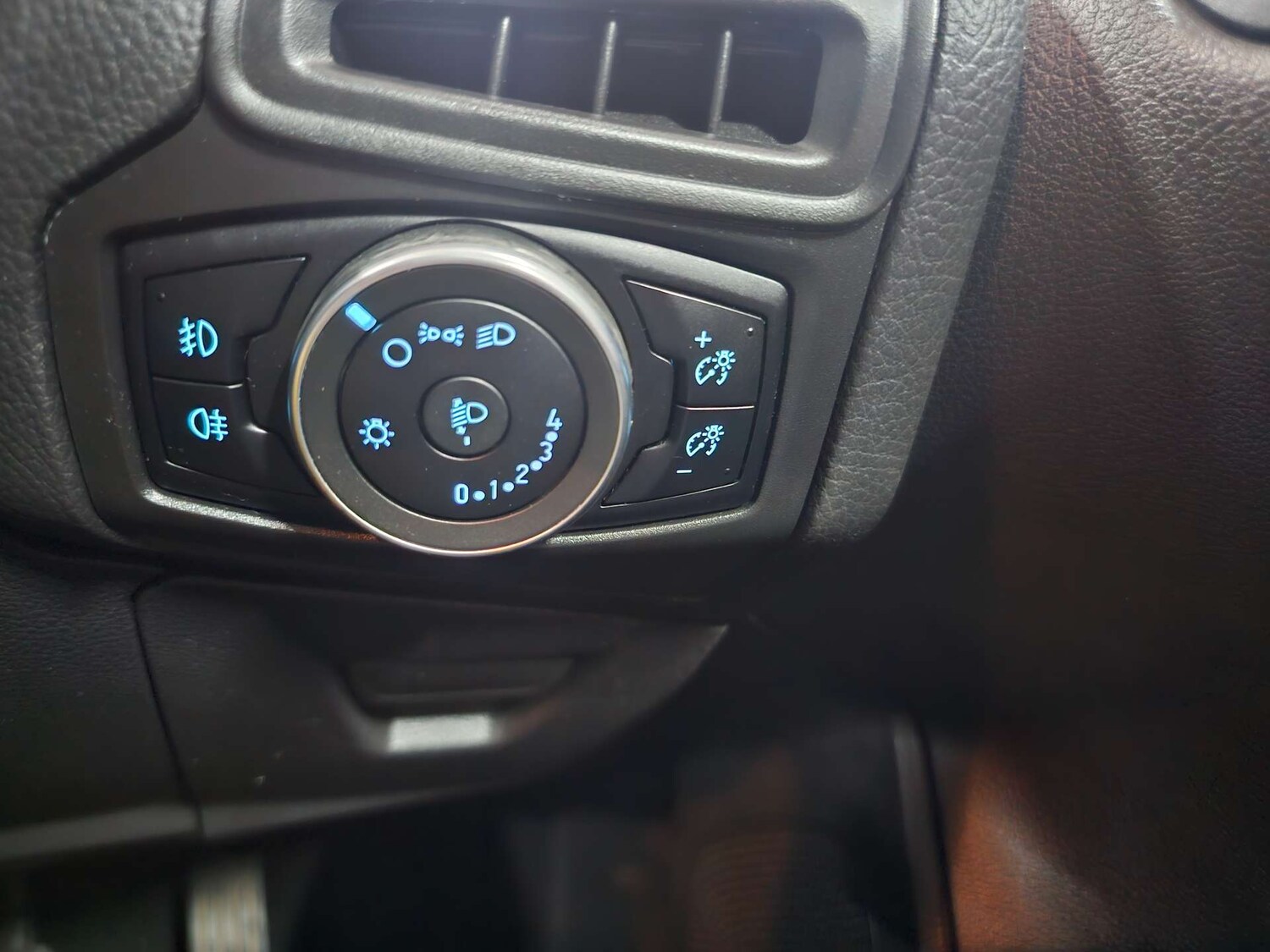 Used Ford Focus 2015 for sale - 77905869: Photo 42