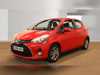Used Toyota Yaris 2015 for sale - 79383138: Photo