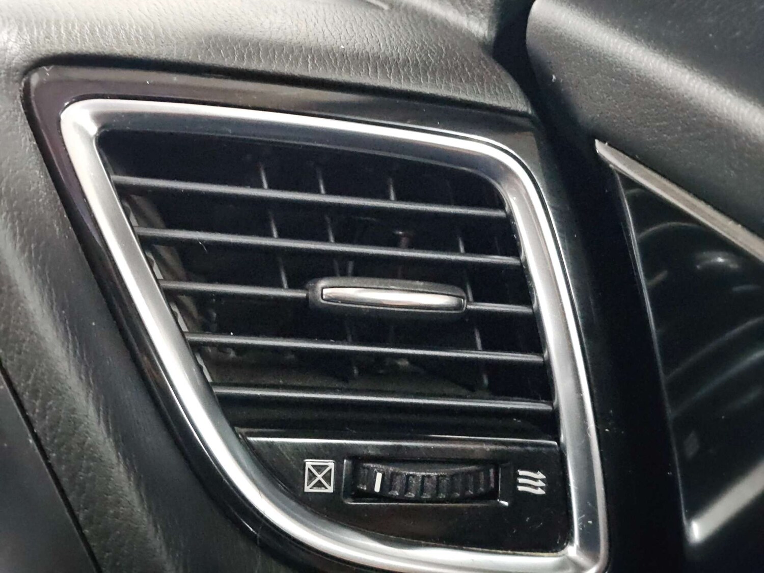 Used Mazda Mazda3 2014 for sale - 77905842: Photo 59