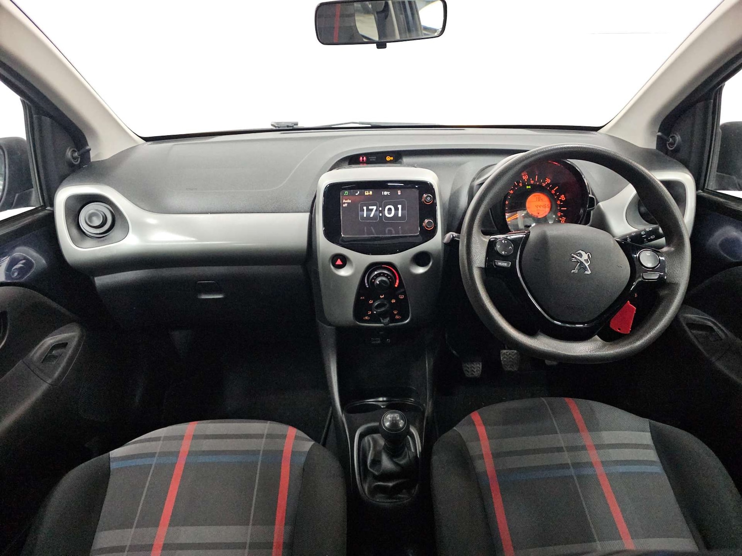 Used Peugeot 108 2014 for sale - 77905773: Photo 2