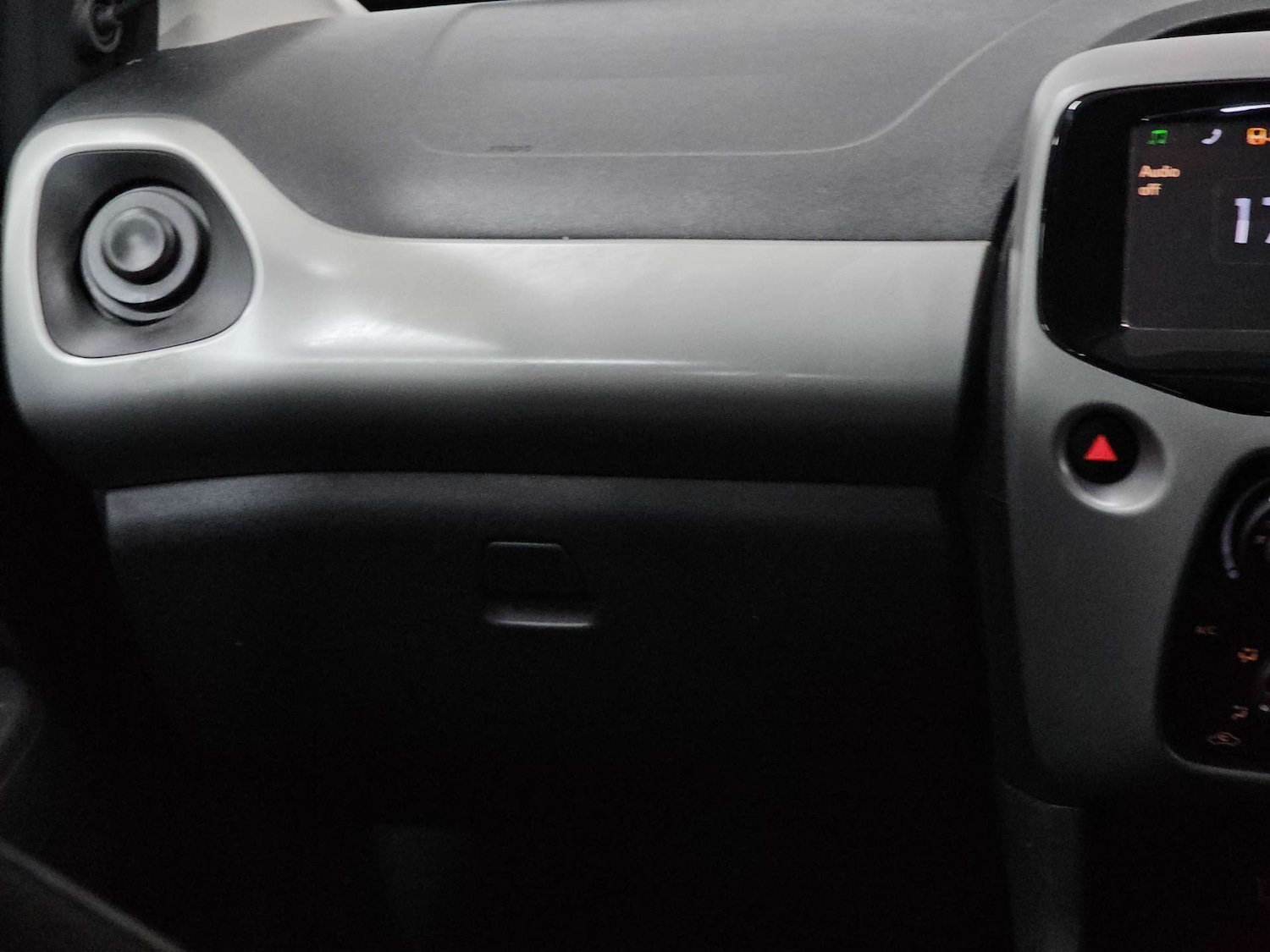 Used Peugeot 108 2014 for sale - 77905773: Photo 28