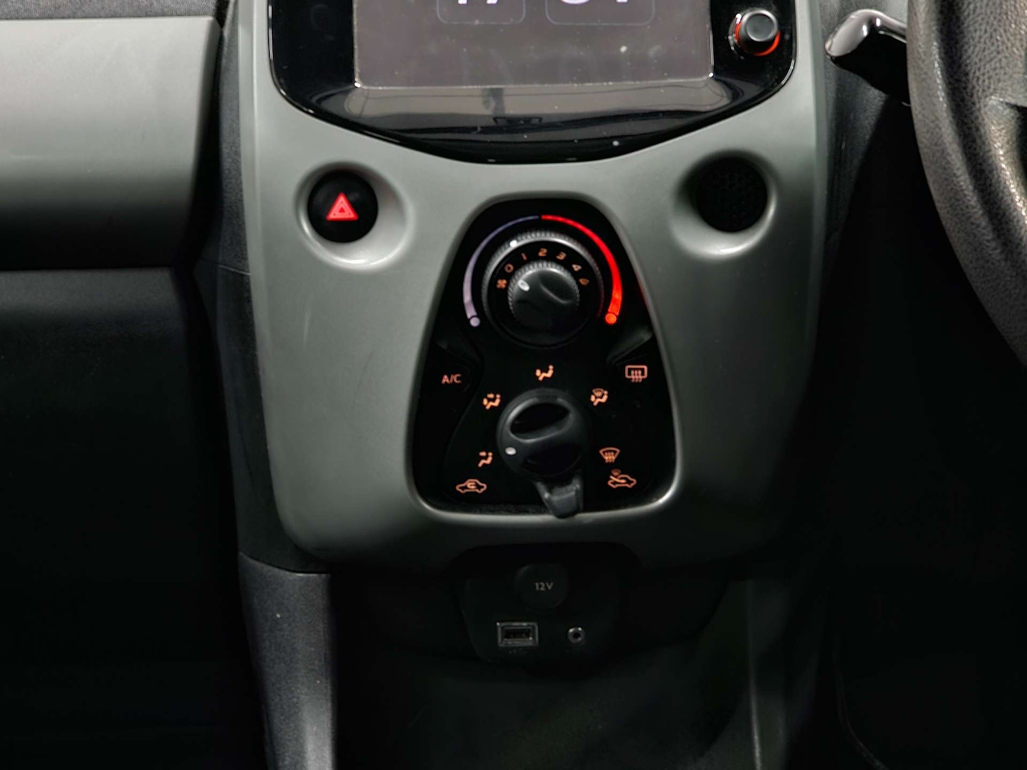 Used Peugeot 108 2014 for sale - 77905773: Photo 30