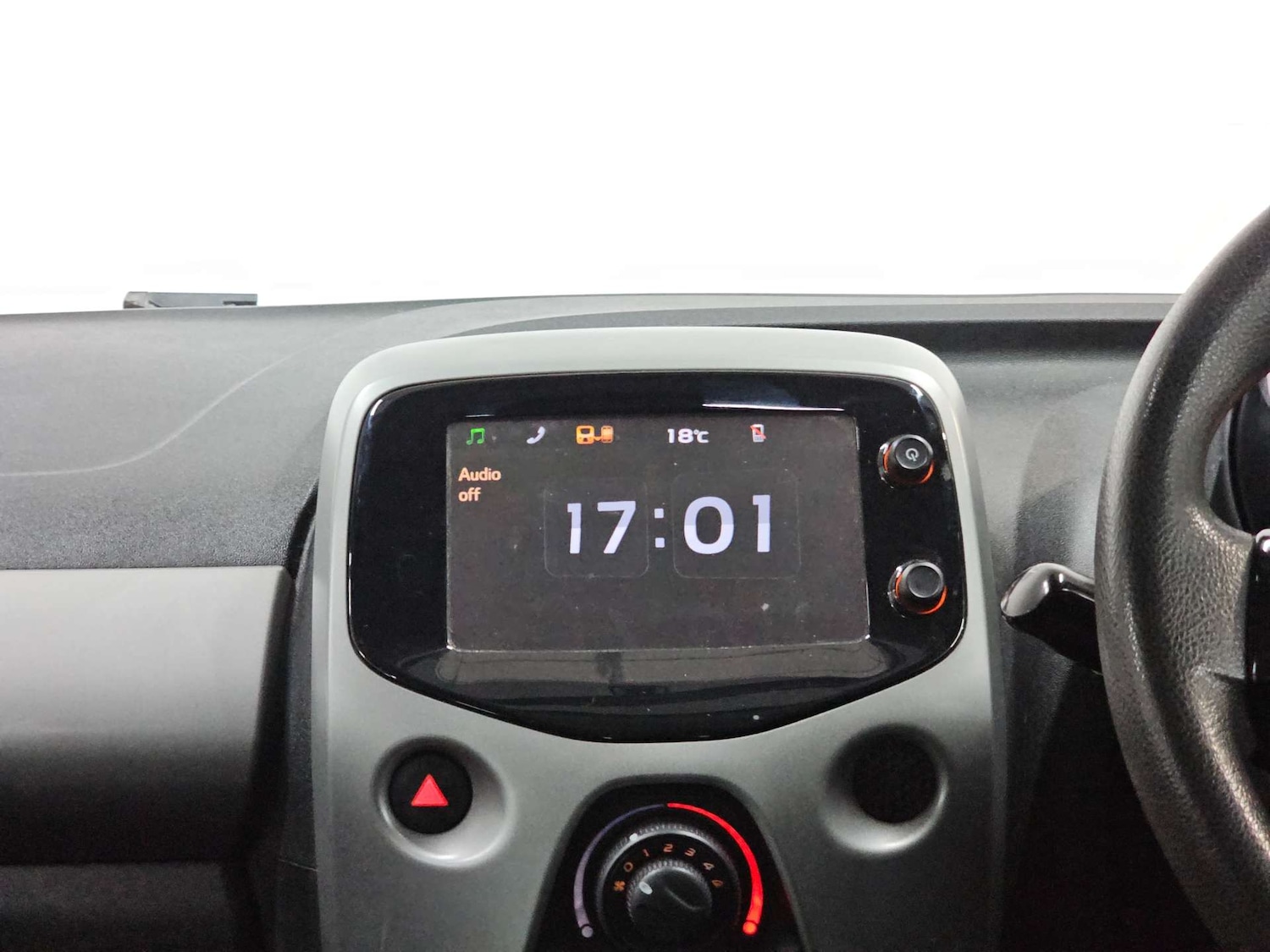 Used Peugeot 108 2014 for sale - 77905773: Photo 31