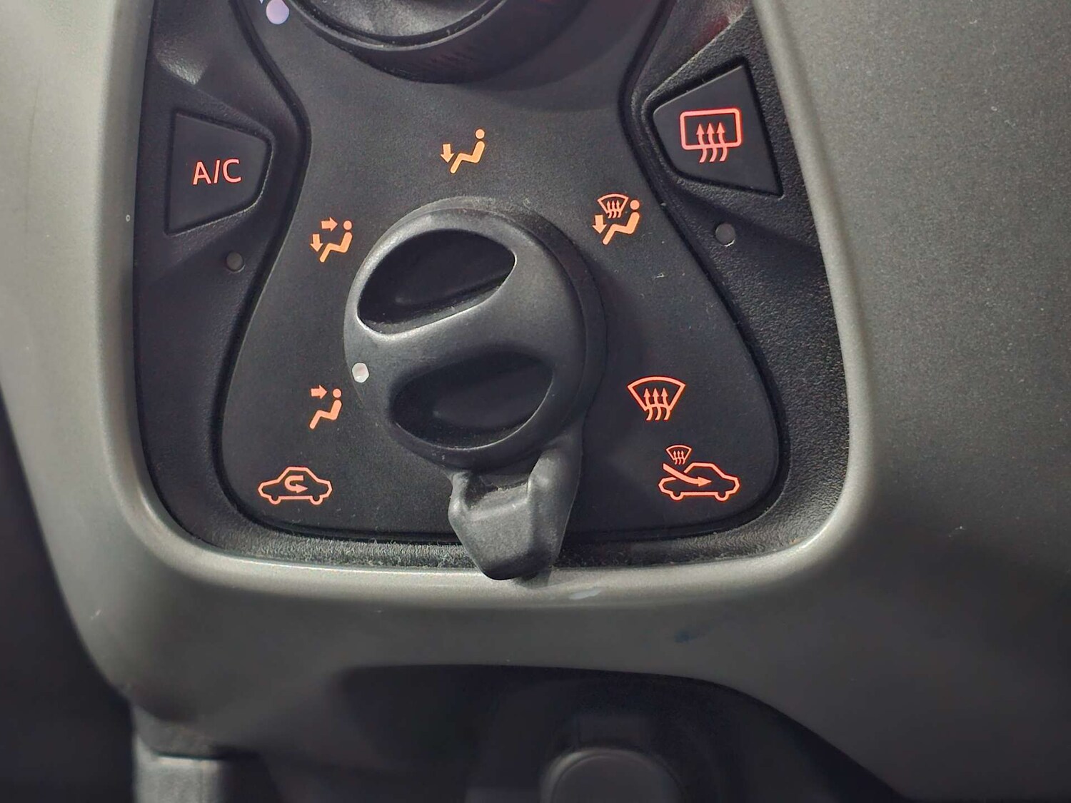 Used Peugeot 108 2014 for sale - 77905773: Photo 61