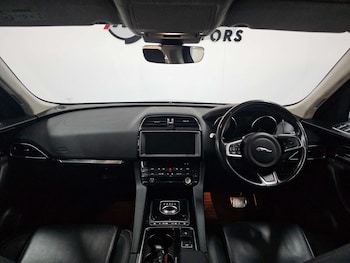 Used Jaguar F-Pace 2018 for sale - 79542882: Photo