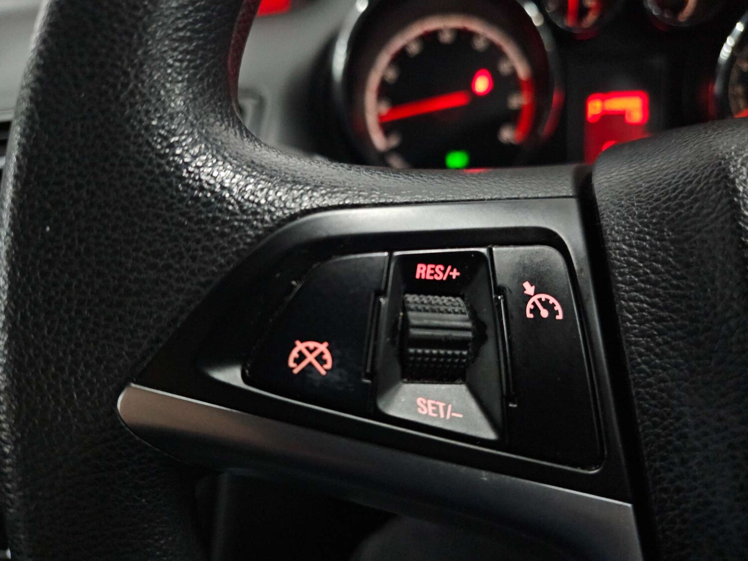 Used Vauxhall Meriva 2014 for sale - 77905808: Photo 63