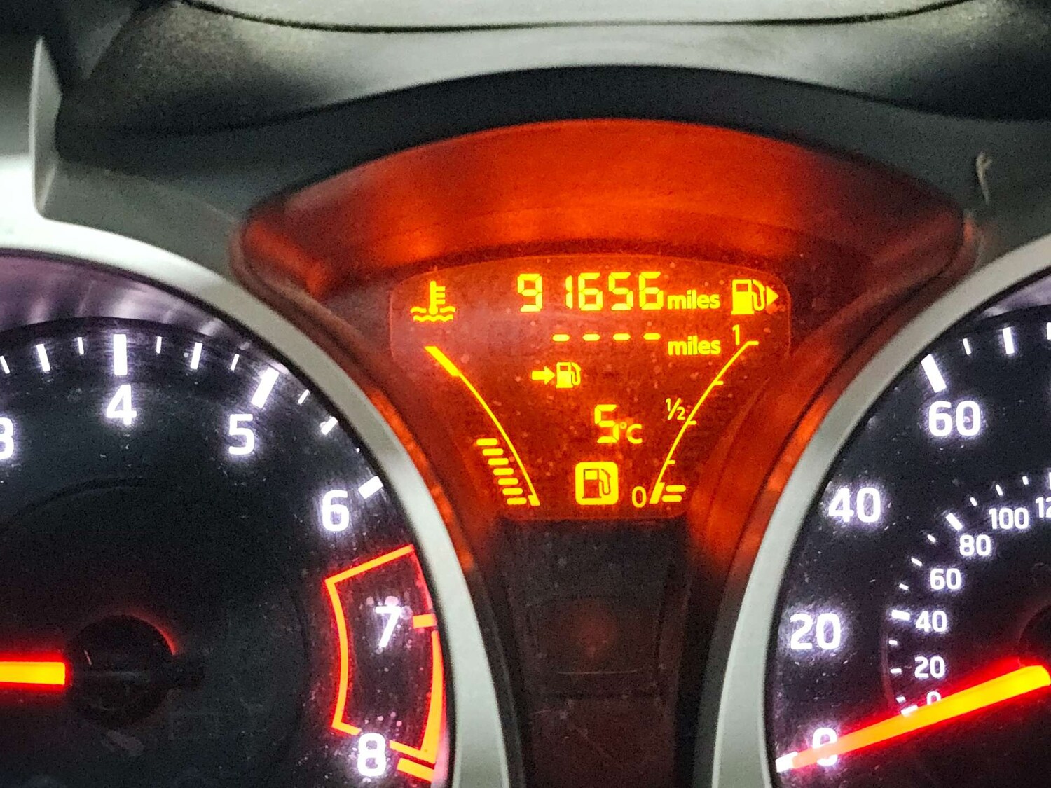 Used Nissan Juke 2015 for sale - 77905851: Photo 48