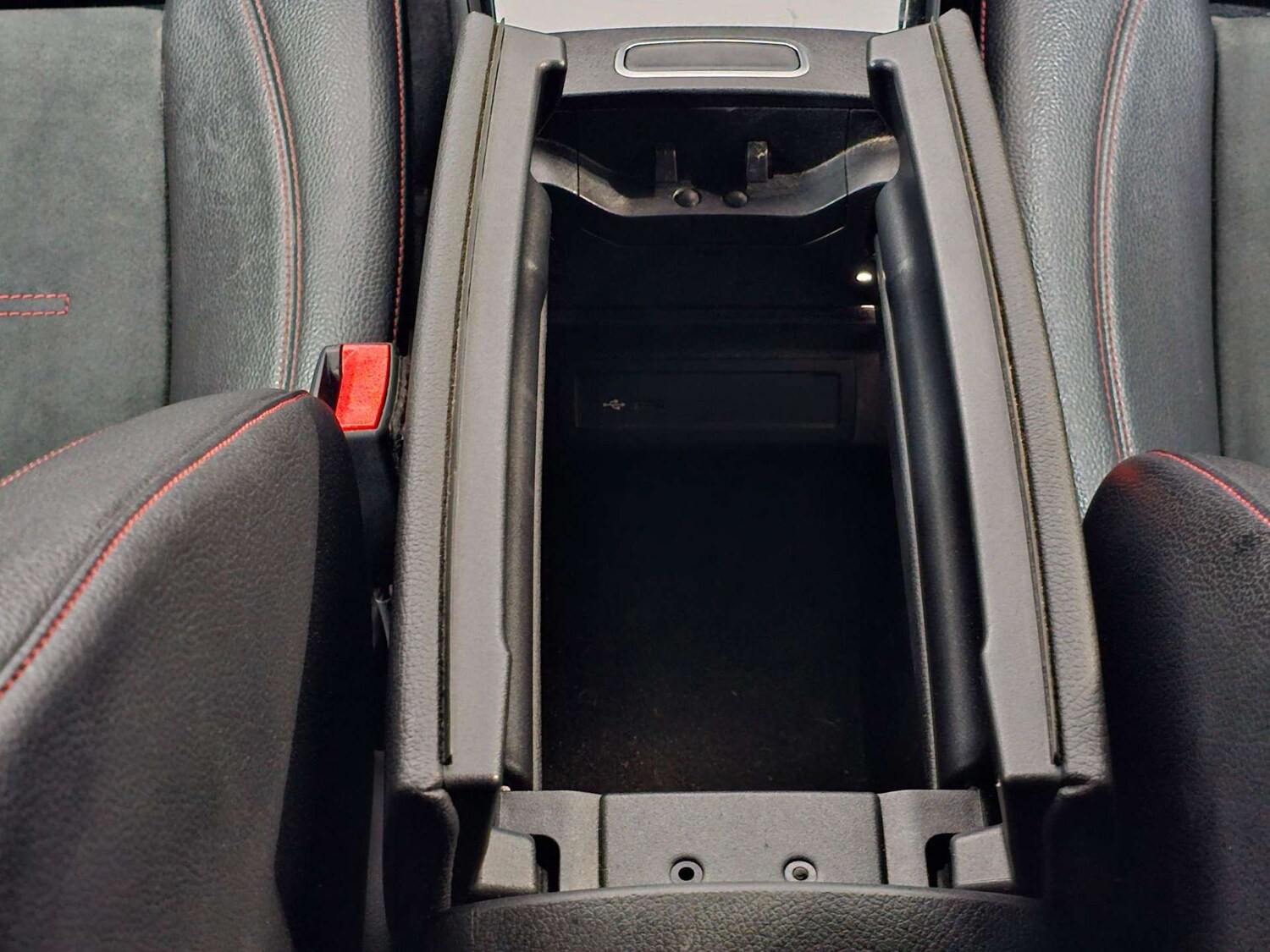 Used Mercedes-Benz A-Class 2018 for sale - 77905946: Photo 43