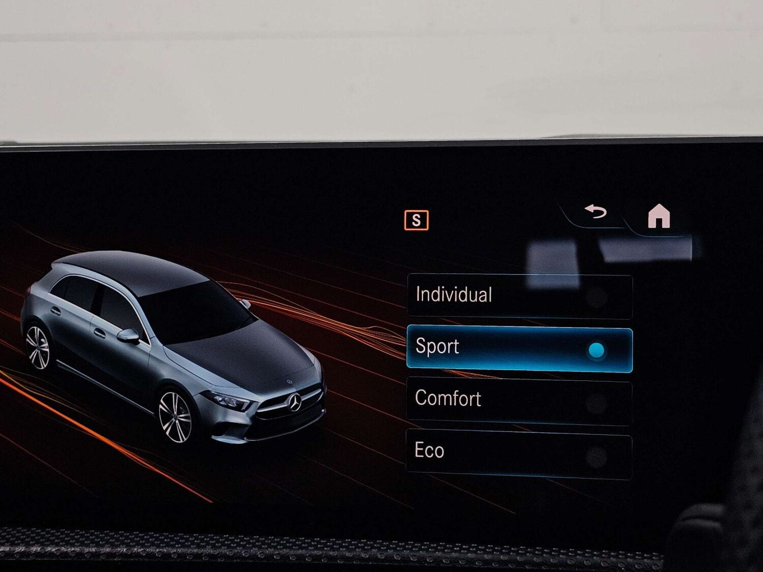 Used Mercedes-Benz A-Class 2018 for sale - 77905946: Photo 65