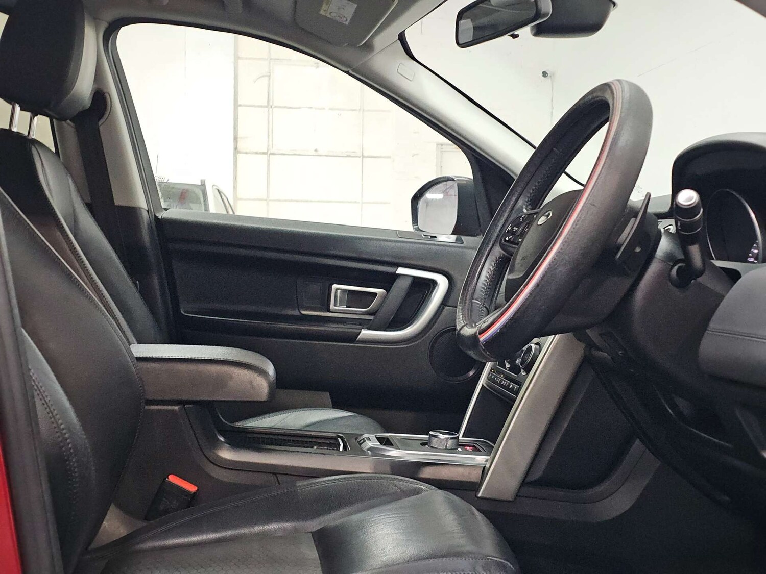 Used Land Rover Discovery Sport 2015 for sale - 77905853: Photo 11