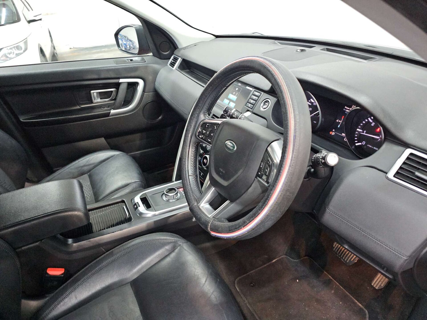 Used Land Rover Discovery Sport 2015 for sale - 77905853: Photo 12