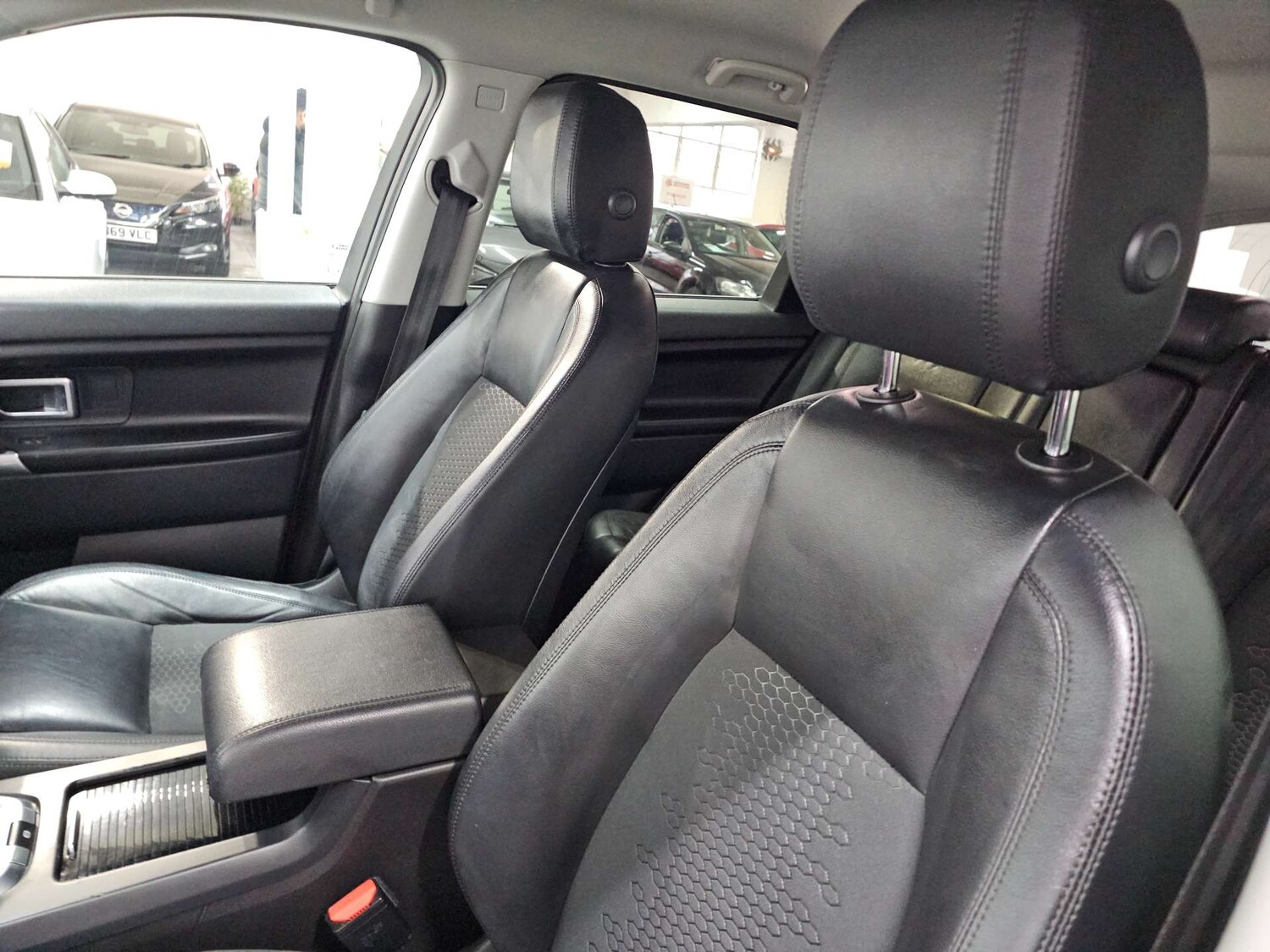 Used Land Rover Discovery Sport 2015 for sale - 77905853: Photo 19