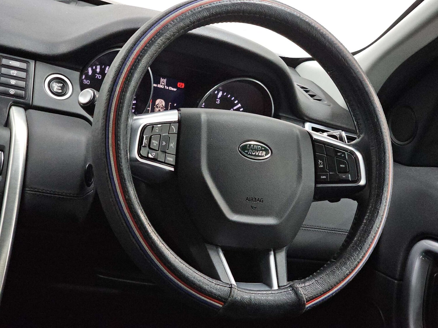 Used Land Rover Discovery Sport 2015 for sale - 77905853: Photo 25