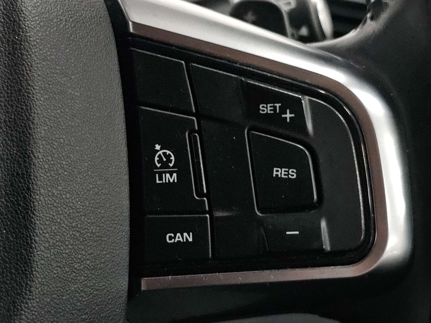 Used Land Rover Discovery Sport 2015 for sale - 77905853: Photo 30