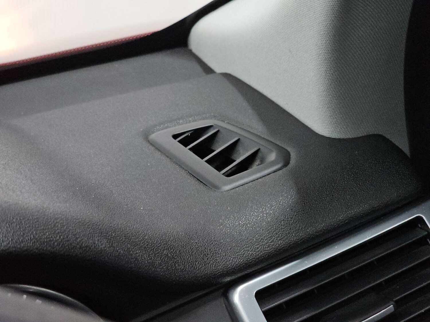 Used Land Rover Discovery Sport 2015 for sale - 77905853: Photo 45