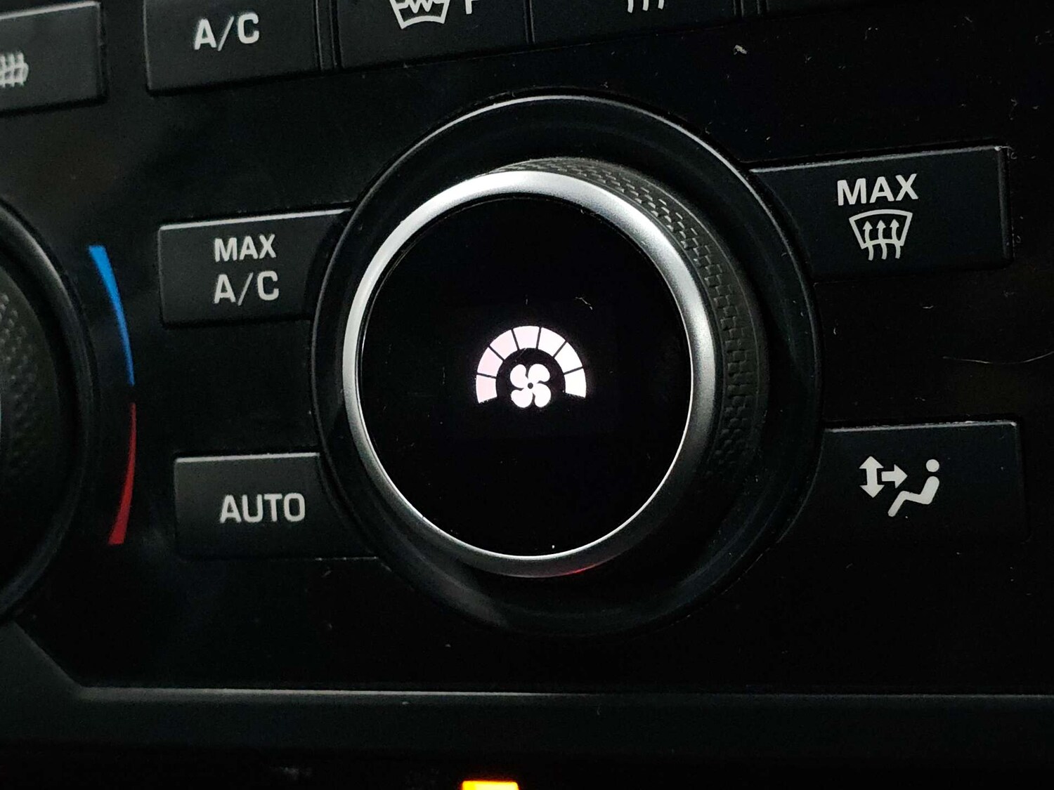 Used Land Rover Discovery Sport 2015 for sale - 77905853: Photo 58