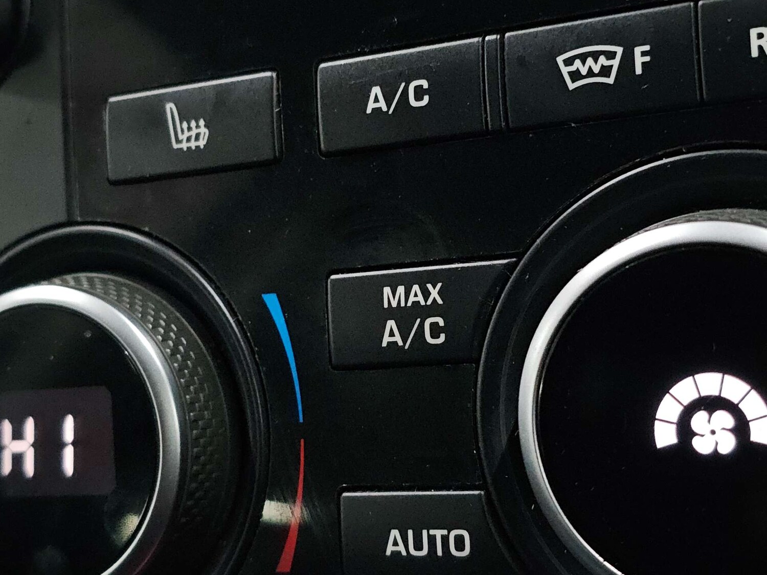 Used Land Rover Discovery Sport 2015 for sale - 77905853: Photo 59