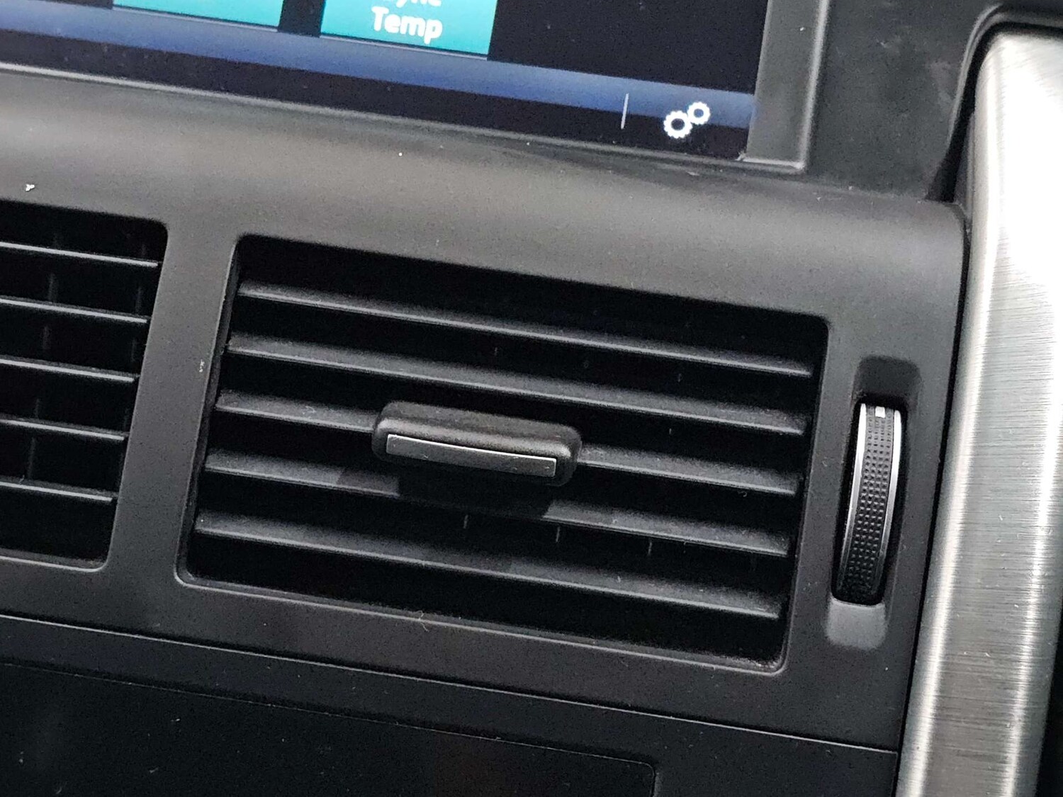 Used Land Rover Discovery Sport 2015 for sale - 77905853: Photo 65