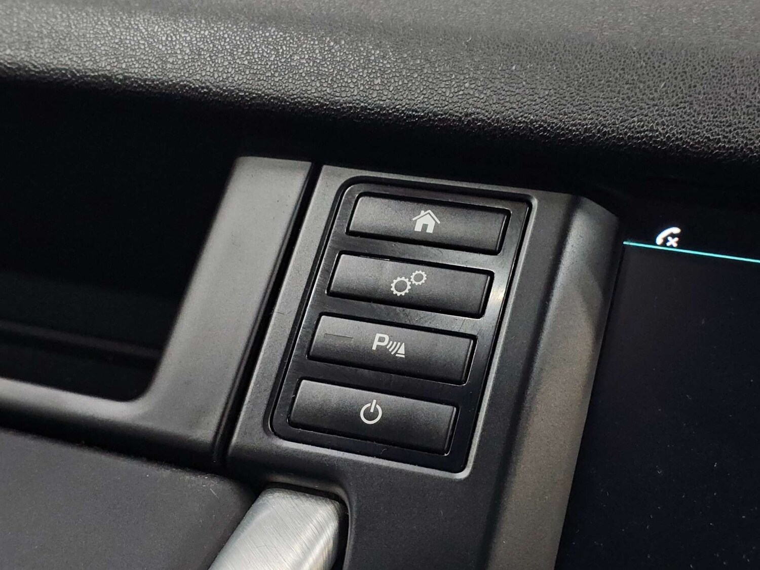 Used Land Rover Discovery Sport 2015 for sale - 77905853: Photo 66