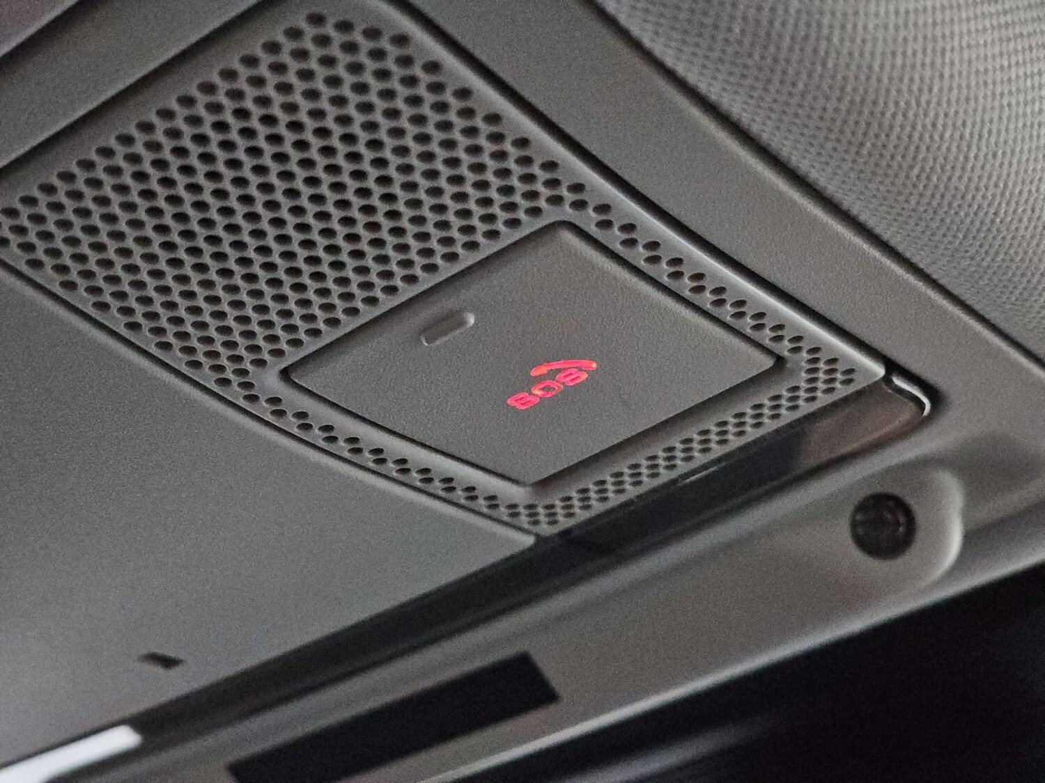 Used Land Rover Discovery Sport 2015 for sale - 77905853: Photo 76