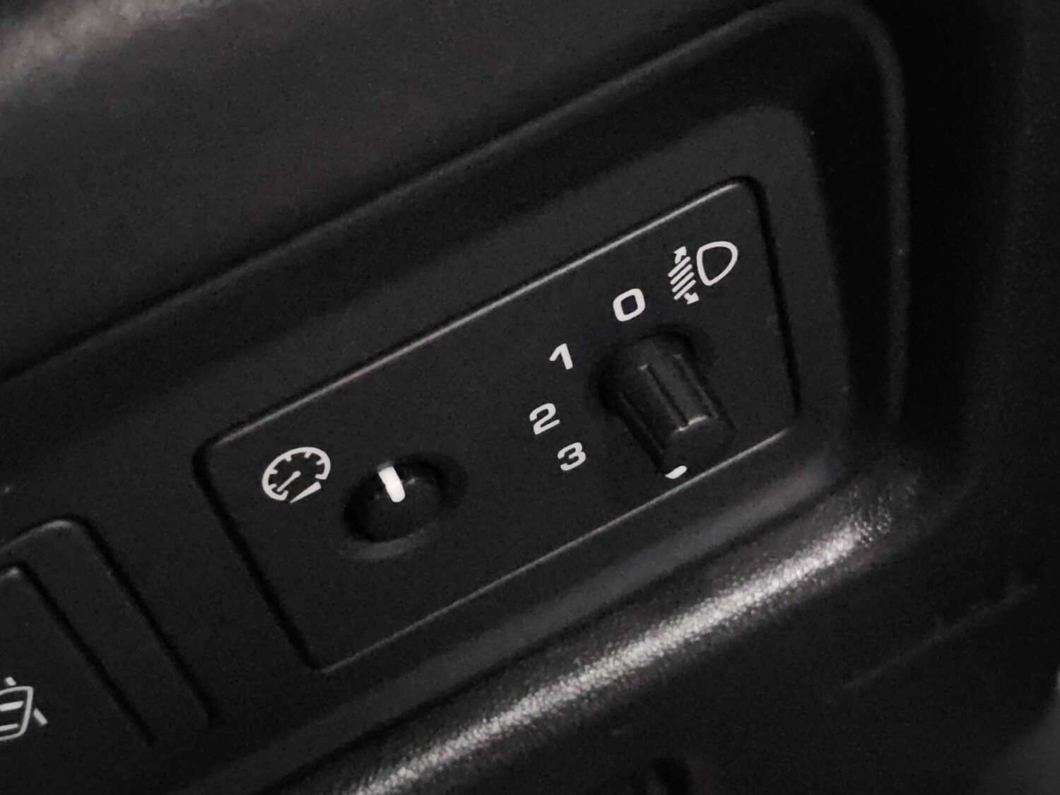 Used Land Rover Discovery Sport 2015 for sale - 77905853: Photo 82