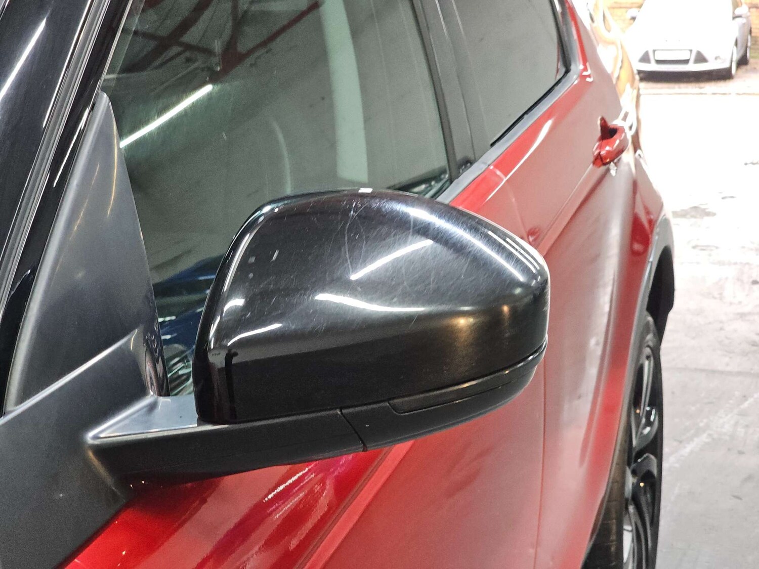 Used Land Rover Discovery Sport 2015 for sale - 77905853: Photo 93