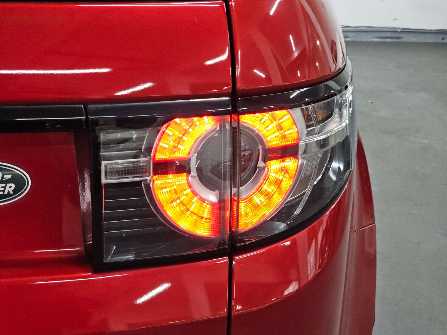 Used Land Rover Discovery Sport 2015 for sale - 77905853: Photo 95