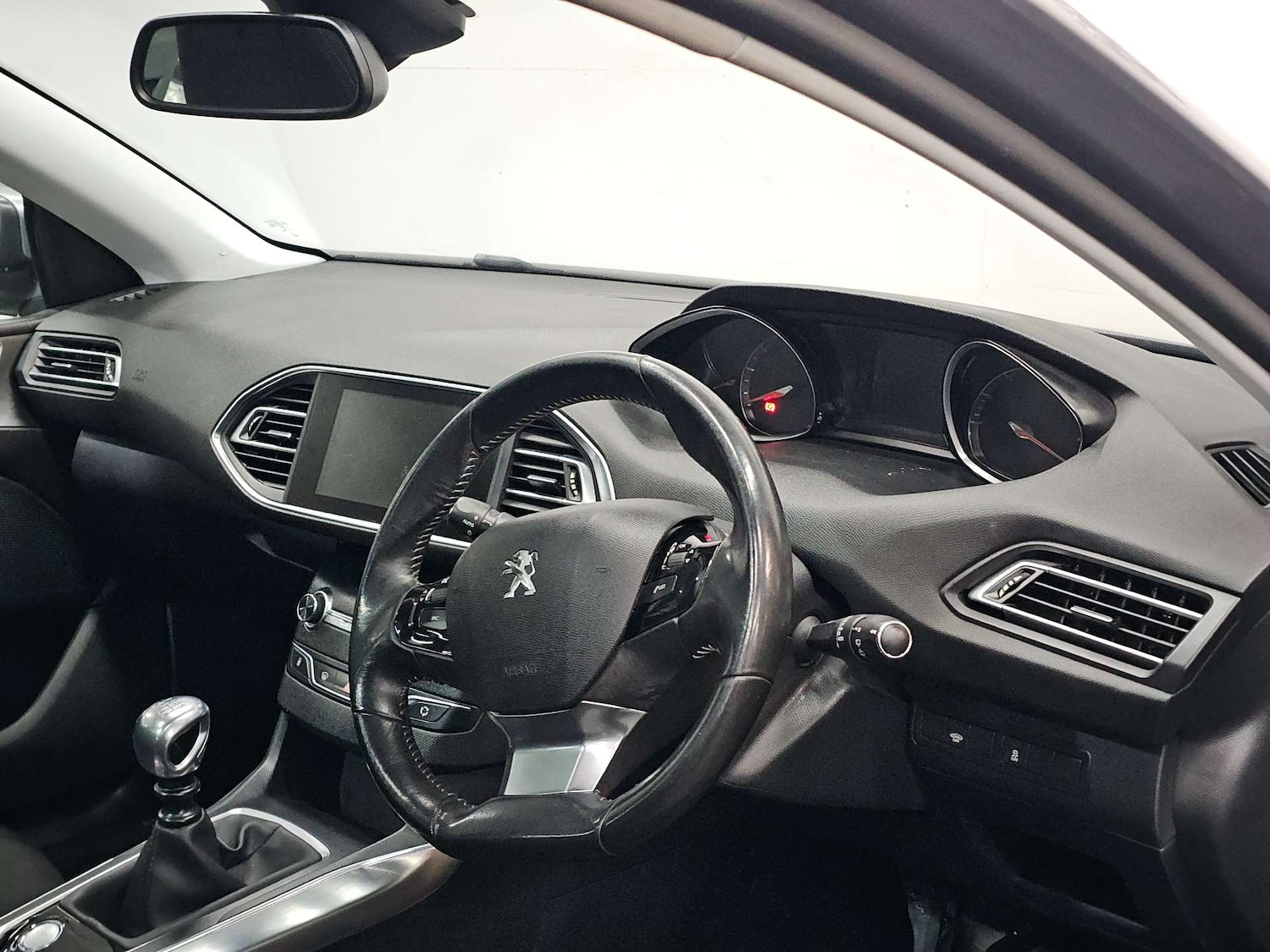 Used Peugeot 308 2014 for sale - 78133407: Photo 13