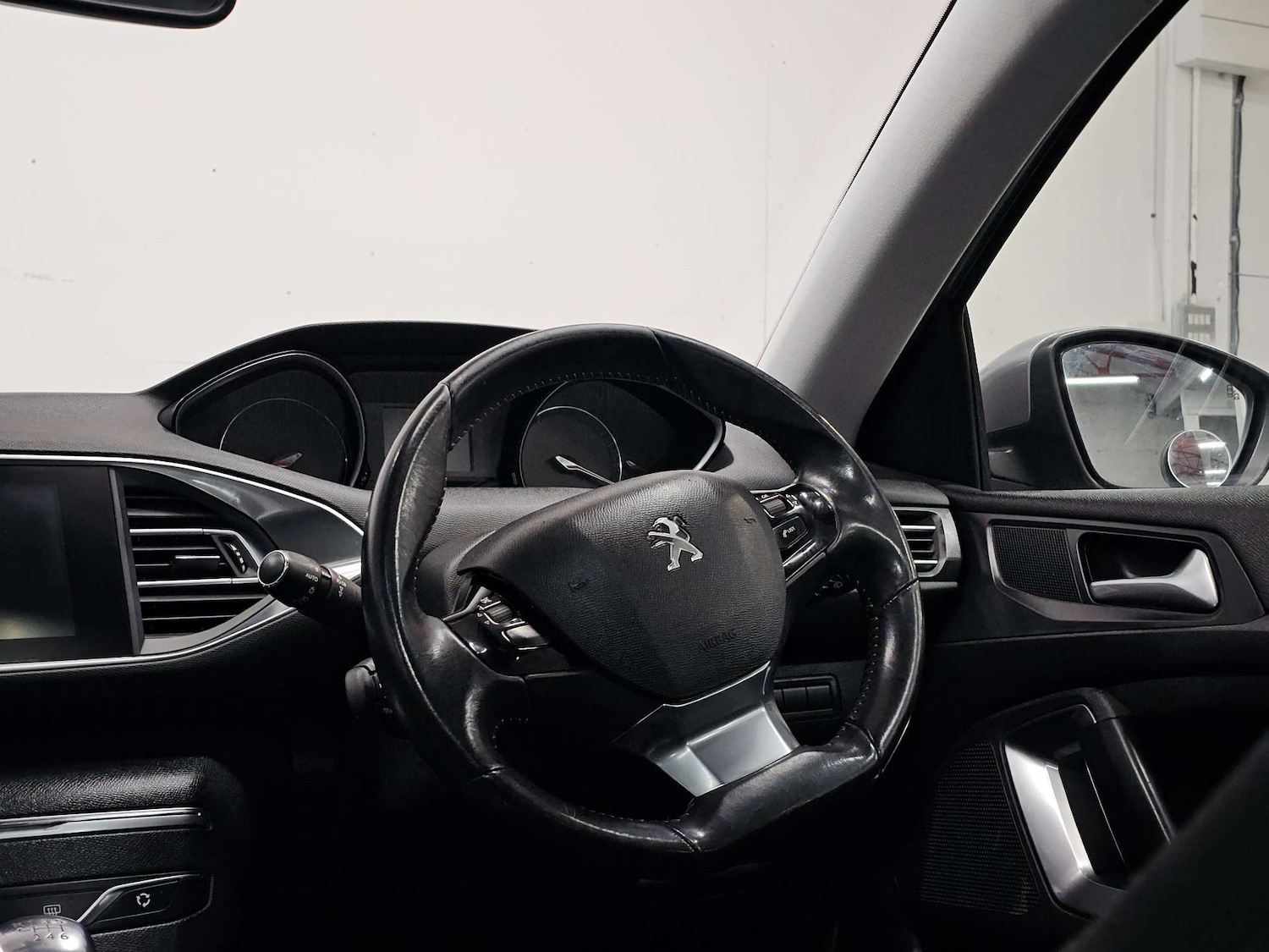 Used Peugeot 308 2014 for sale - 78133407: Photo 50