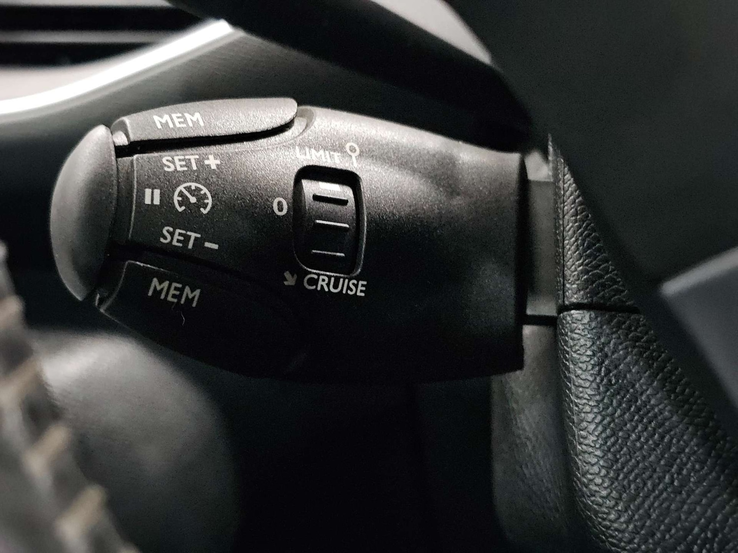 Used Peugeot 308 2014 for sale - 78133407: Photo 75