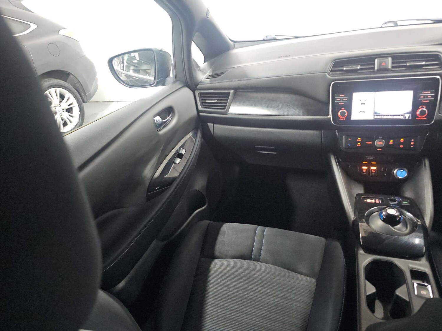 Used Nissan Leaf 2018 for sale - 78133417: Photo 27