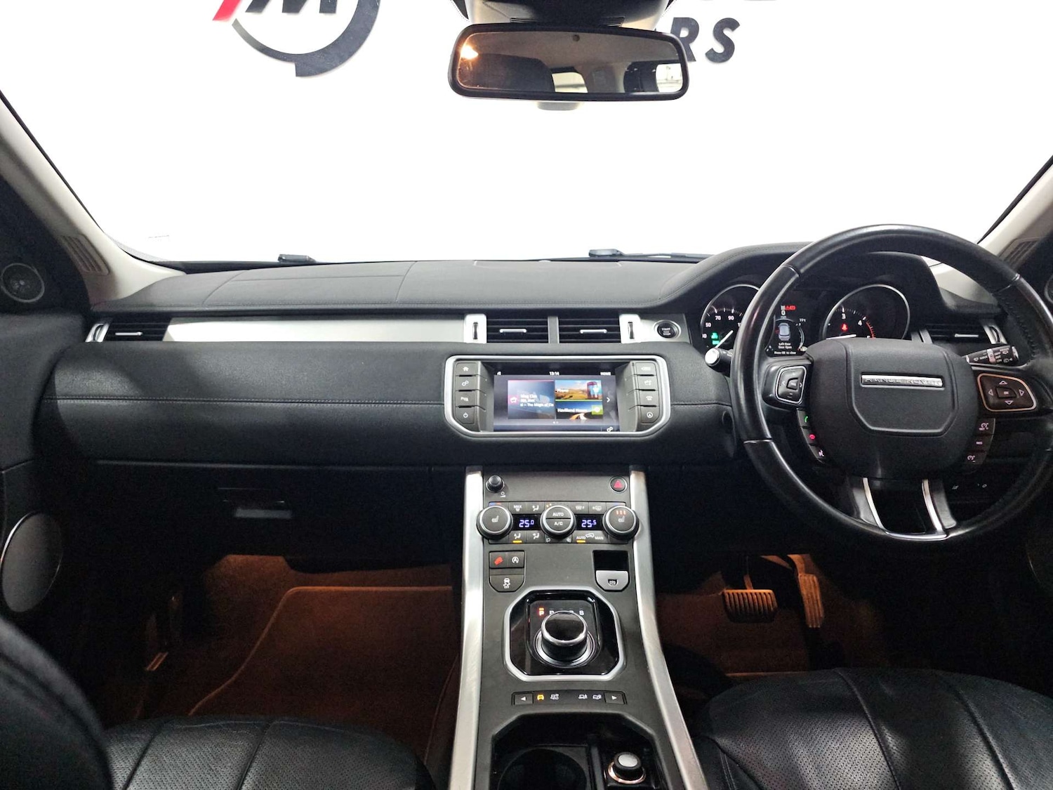 Used Land Rover Range Rover Evoque 2017 for sale - 77905854: Photo 2