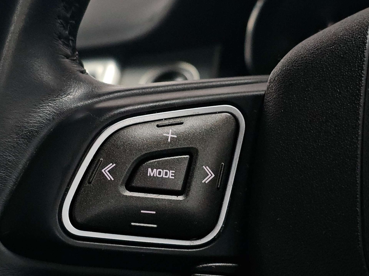 Used Land Rover Range Rover Evoque 2017 for sale - 77905854: Photo 60