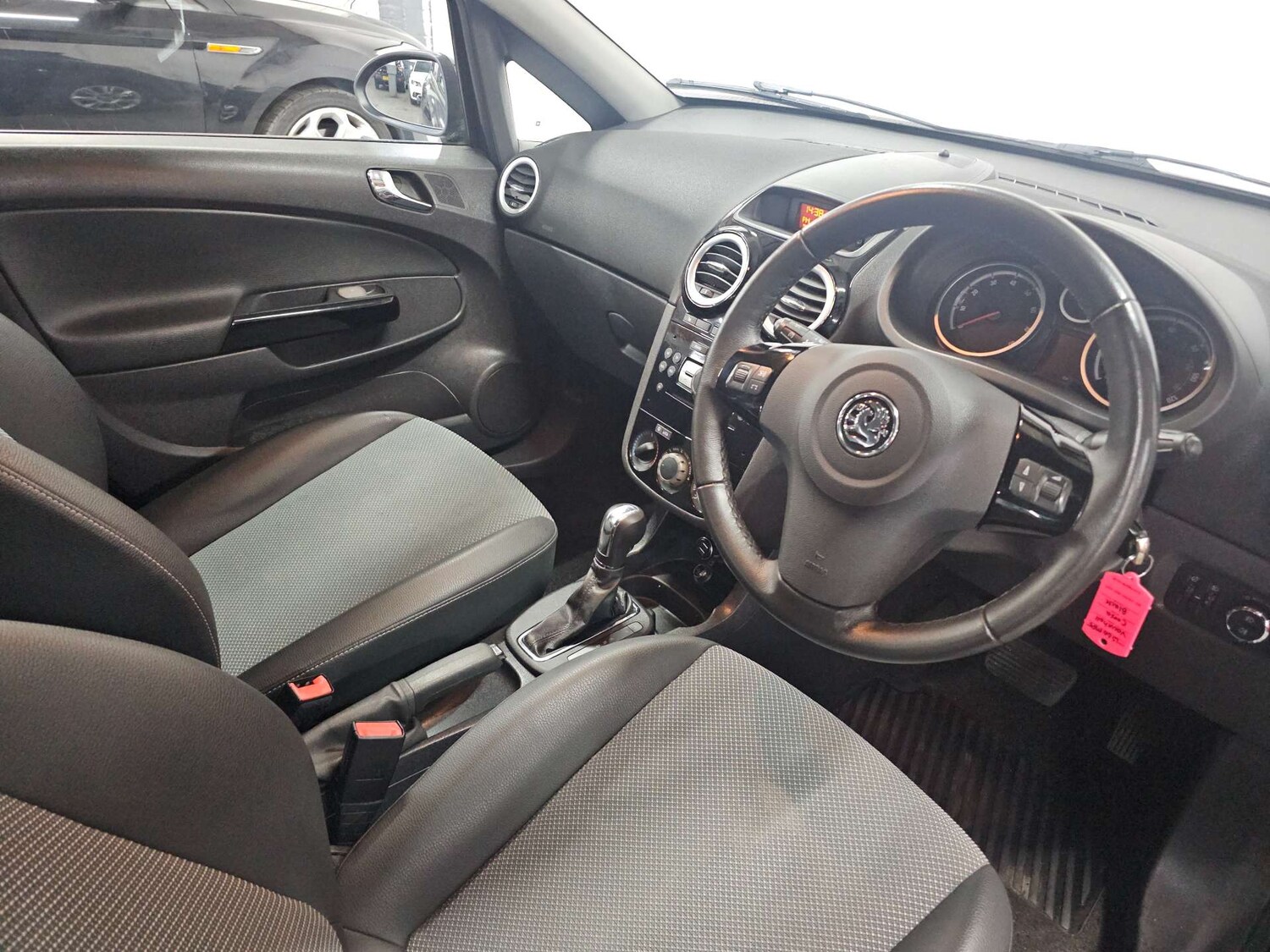 Used Vauxhall Corsa 2010 for sale - 77905829: Photo 12