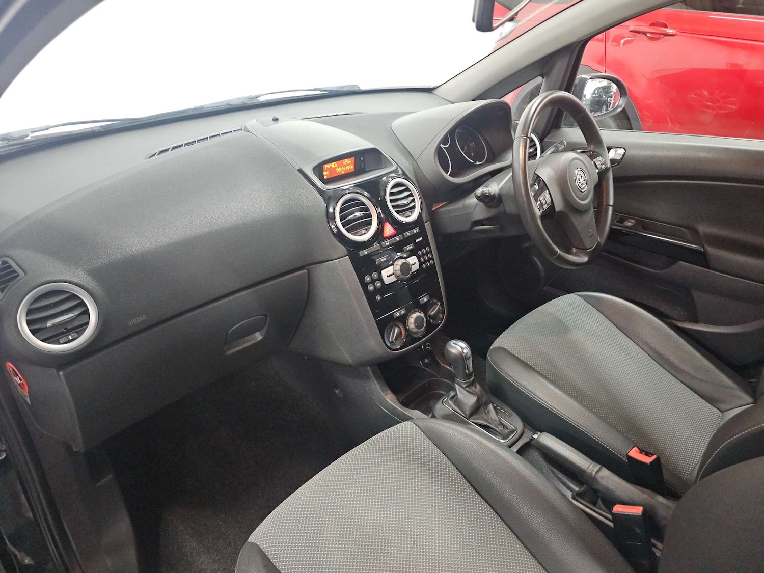 Used Vauxhall Corsa 2010 for sale - 77905829: Photo 23