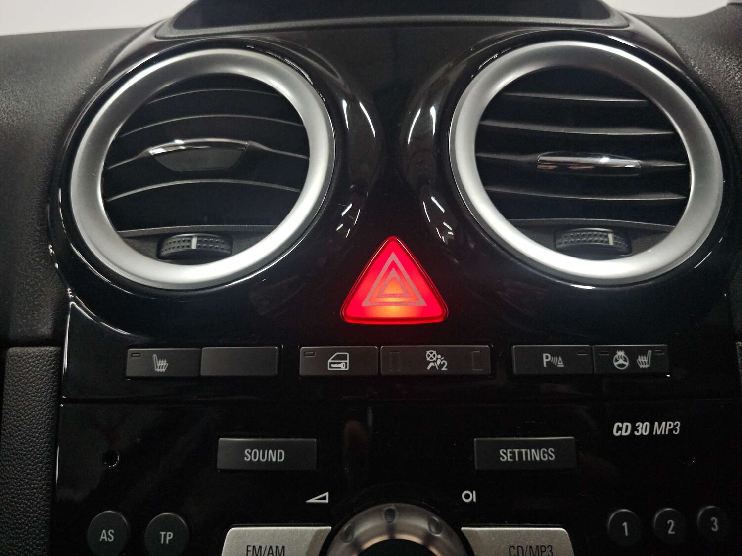 Used Vauxhall Corsa 2010 for sale - 77905829: Photo 36