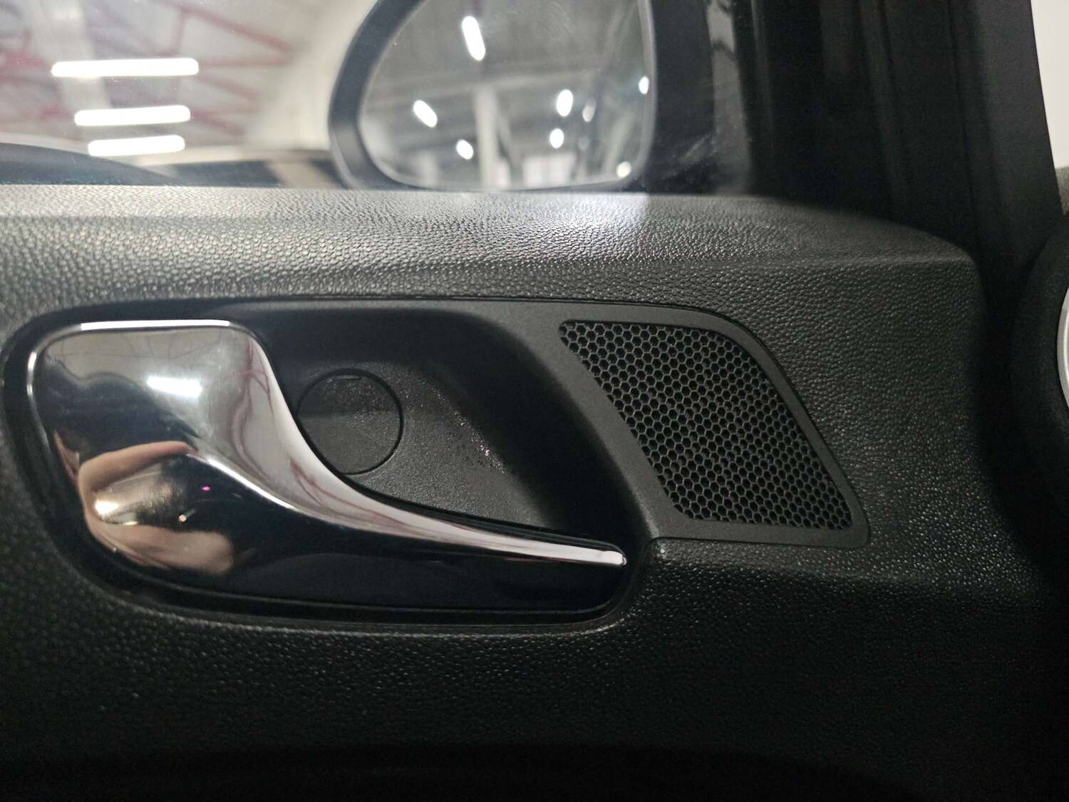 Used Vauxhall Corsa 2010 for sale - 77905829: Photo 46