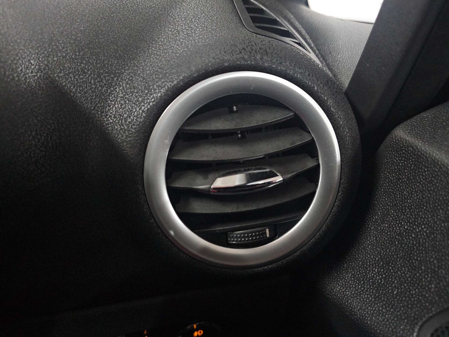 Used Vauxhall Corsa 2010 for sale - 77905829: Photo 79