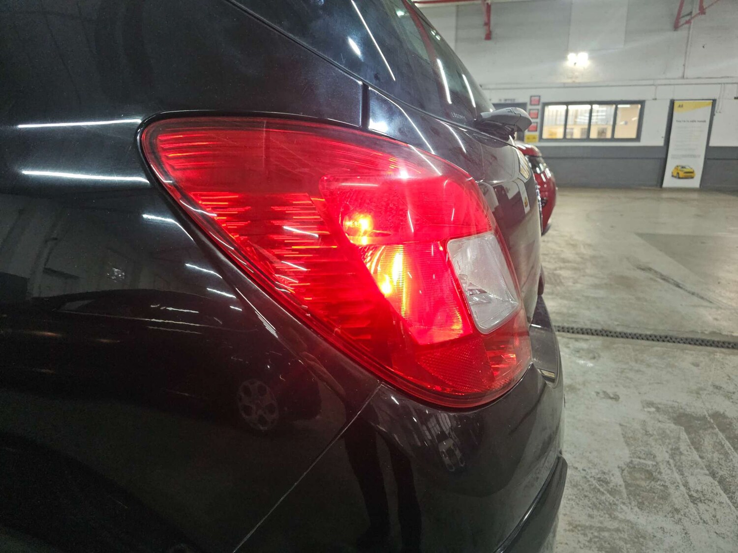 Used Vauxhall Corsa 2010 for sale - 77905829: Photo 94