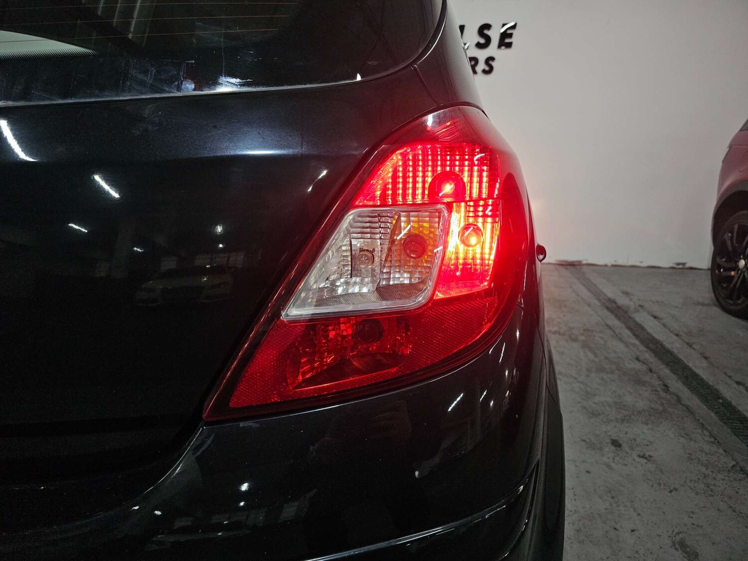 Used Vauxhall Corsa 2010 for sale - 77905829: Photo 96