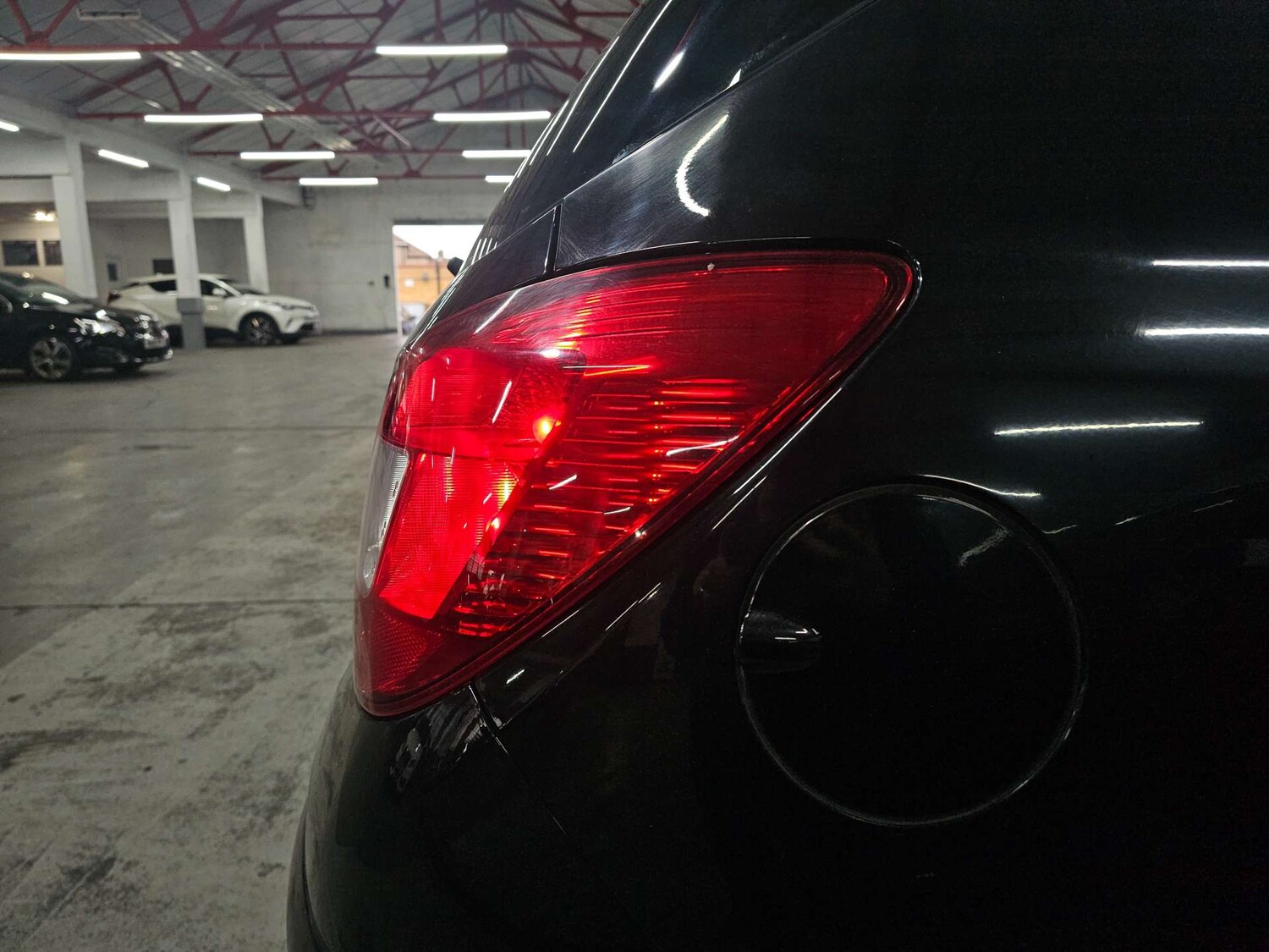 Used Vauxhall Corsa 2010 for sale - 77905829: Photo 97